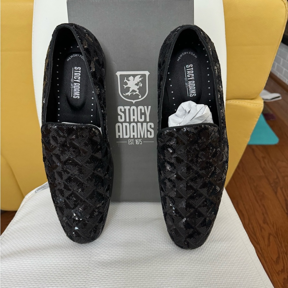 Brand new men’s Stacy Adam’s black sequence dress shoe in box. Size 11 1/2 M.